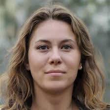 Shari Coombs's Instagram, Twitter & Facebook