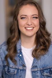 Emily Anne's Instagram, Twitter & Facebook