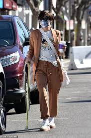 Mar 17, 2021 · 'introducing, selma blair' review: Selma Blair Chic Sweatpants With A Blazer Over A Cup Of Coffee In Studio City London News Time