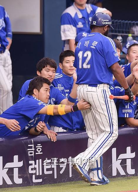 포토]박석민, 나바로 향한 똥침![스포츠투데이]