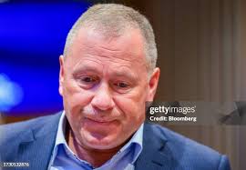 21 Photos & High Res Pictures