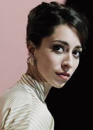 Oona Chaplin. Spanish-born, dances flamenco. The daughter of Geraldine  Chaplin & a Chilean cinematographer. She was