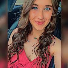 Leah Holder's Instagram, Twitter & Facebook