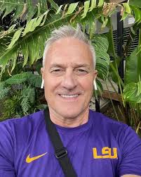 This is a total fraud !!!! Do not get in touch with these people! They are  not American ! Sent several different Venmo accounts and accents. Picture  of this girl and guy