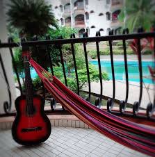The price didn't include private parking, although this can be arranged for around €4 per day. Seri Lagenda Apartment Homestay Home Facebook