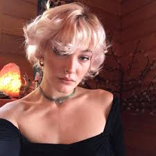 It's #NationalBirdDay. Here's Herbie, the skateboarding duck, in 1978.