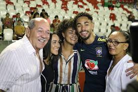 Matheus cunha is another forward from brazil who has inherited all. Em Alta Na Alemanha E Na Selecao Pre Olimpica Matheus Cunha Reencontra Raizes Futebol Ge
