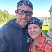 Sarah Garriott's Instagram, Twitter & Facebook