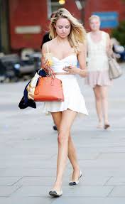 Celebmafia Celebrity Style Fashion Clothes Outfits Photos Gifs Videos Page 16743 Of 17934 Different styles in fashion that people follow based on their individual personality, attitudes, opinions and passion.