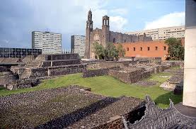At the center of the city was a large temple complex with pyramids and a palace for the king. Mexicolore