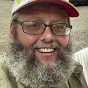 Leon Looney's Instagram, Twitter & Facebook