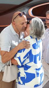 Todas as imagens do funeral da mãe de Manuel Luís Goucha