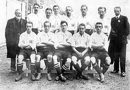 Il est accusé d'avoir laissé exécuter pakpa, un ancien guide, en lui introduisant dans l'anus une cartouche de dynamite par un chef de poste, fernand gaud. Football Aux Jeux Olympiques De 1908 Wikipedia