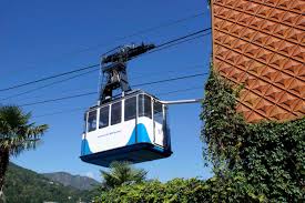 Cade cabina, almeno 9 vittime. Funivia Stresa Alpino Mottarone Hospitality Activities