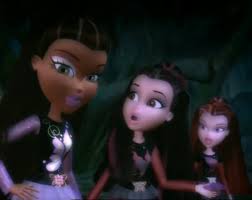 Fashion sometimes features typically innocent and/or pretty characters like the bratz dolls, powerpuff girls, jigglypuff, hello kitty, barbie, my little pony characters, and various others. ððððððððððððð Bratz Fashion Pixiez
