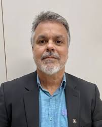 FORMANDO PROFISSIONAIS SOB A PERSPECTIVA DA EVOLUÇÃO NA ADOÇÃO DE SISTEMAS  EM NUVEM