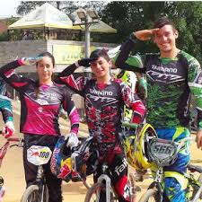 Her birthday, what she did before fame, her family life, fun trivia facts, popularity rankings, and more. Mariana Pajon Y Carlos Oquendo Comparten Sus Secretos Del Bmx Con Un Centenar De Ninos Revista Mundo Ciclistico