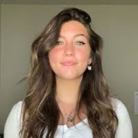 Robin Hoffer's Instagram, Twitter & Facebook