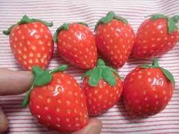 100均のもので節約 粘土でいちごの作り方動画の作り方 その他 アート 写真 アトリエ 粘土 いちご 手作り 簡単