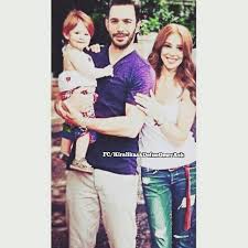 Barış arduç, senaristliğini gupse özay'ın yaptığı deliha filminde gupse özay ile başrolü paylaştı. Baris Arduc Home Facebook