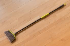 The broom has a natural rubber head which gathers pet hair and is so soft enough, it won't scratch hardwood or tile floors. The Best Broom Dustpan And Dust Mop Reviews By Wirecutter
