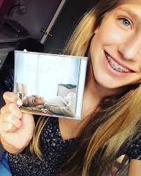 if only i could've told my 14-year-old self id be seeing sabrina in  california