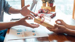 Brindes Corporativos Criativos: 15 Ideias para Promover sua Marca