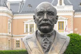 Csapó Fanni, Szerző itt: Ujkor.hu