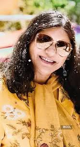 holi festivities: Colour, Confetti and Camaraderie to Create Choreographed  Chaos