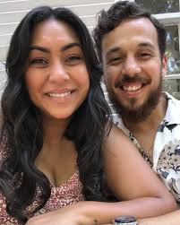 Happy V Day and (very late) 4 year anniversary, my love, @oliverprado_  ❤️‍🔥 Crazy how it just keeps getting better ❤️