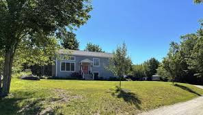 View for sale listing photos, sold history, nearby sales, and use our match filters to find your perfect home in franklin county, me. 15 Franklin Homes For Sale Franklin Me Real Estate Movoto