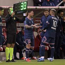 Mbappe starts lionel messi is expected to take the field in a psg uniform for the first time on sunday Aqxcxpgvwy1q M