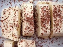 Zeit Fur Eis Weisses Schoko Parfait Supersahnig Schokohimmel Kekse Rezept Einfach Parfait Einfacher Nachtisch