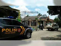 Check spelling or type a new query. Tersengat Listrik Tegangan Tinggi Warga Dander Bojonegoro Alami Luka Bakar Beritabojonegoro Com