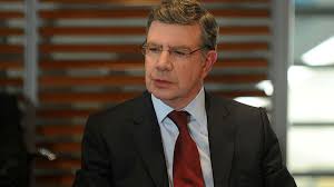 Joaquín josé lavín infante is a chilean politician of the independent democratic union party and the current mayor of las condes municipality of capital santiago. Joaquin Lavin Por Carrera A Las Municipales Yo Nunca Pense Ser Candidato El Presidente De Mi Partido Me Lo Pidio Duna 89 7 Duna 89 7