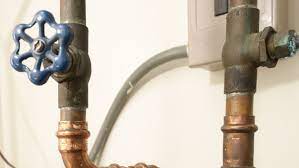 If it's a round handle, keep turning it clockwise until it stops. Home Service Tips How To Shut Off Water Isley S Home Service