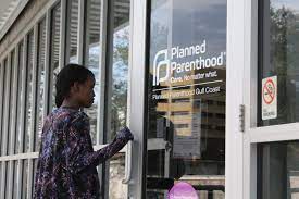 Congress Seeks To Defund Planned Parenthood The Maroon