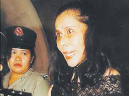 Bukan eksekutif anak mereka (mazdiana affendy), tengku yahya. Mona Fendi The Art Of Mike Mignola