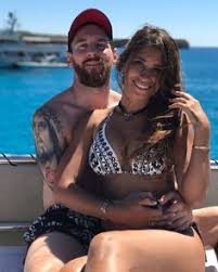The famous footballer's wife was raised in a family of five. Antonella Roccuzzo Net Worth