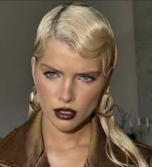 Stella Savva (stellasavva3)