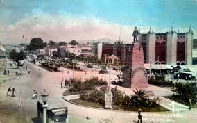 ¡descubre lo tradicional y moderno de nuestra ciudad! Calzada Y Monumento A Juarez Circulada El 29 De Octubre De 1942 Guadalajara Jalisco