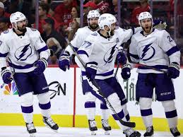 Lightning Blank Hurricanes In Game 5 To Advance To Round 3 Thescore Com