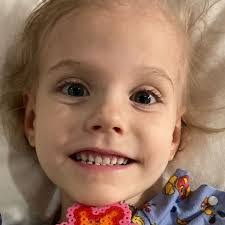 Lori Deluca's Instagram, Twitter & Facebook