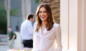 The 10 punk winners from the 2013 met galasarah jessica parker, anne hathaway. Girls Allison Williams Perfect Is Irrelevant It S Not Even Worth Thinking About