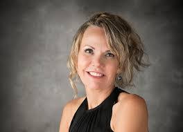 Andie Moreno's Instagram, Twitter & Facebook