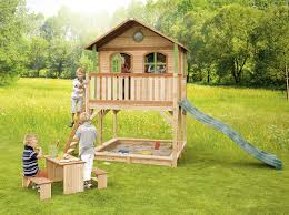 Im vergleich zu vielen gartenhäusern aus dem baumarkt unterstützen wir sie auf dem weg dahin: Bloxxis Kinderspielhauser Stelzenhauser Vom Spielgerate Fachhandler