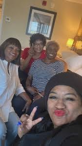 Tara Jenkins's Instagram, Twitter & Facebook