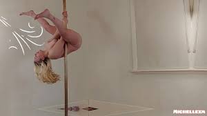 Sexy nude pole dancing