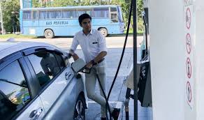 Agensi pekerjaan gn worldwide sdn bhd. Petronas Reminds Syed Saddiq Not To Use The Phone Next To The Pump Soyacincau Com