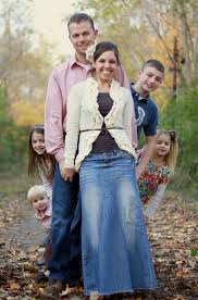 Family Picture Pose Ideas With 4 Children Capturing Joy With Kristen Duke Family Picture Poses Family Portrait Poses Cute Family Pictures